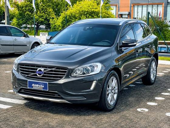VOLVO XC60 2.0 T5 MOMENTUM GASOLINA 4P AUTOMÁTICO VOLVO XC60 2.0 T5 MOMENTUM GASOLINA 4P AUTOMÁTICO